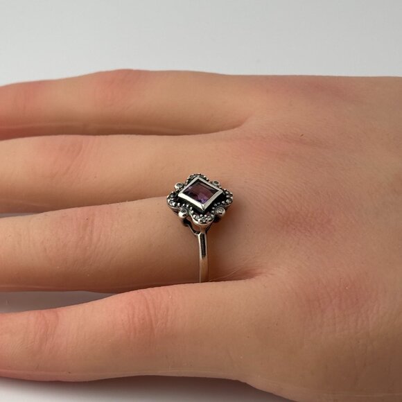 Vintage Avon 925 Silver Genuine Amethyst Ring - Picture 7 of 11